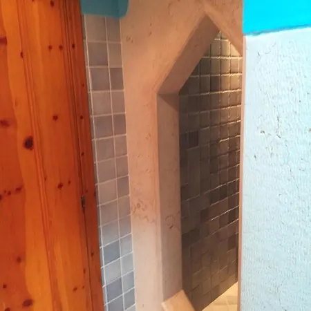 Daillu Bed and Breakfast Όλμπια
