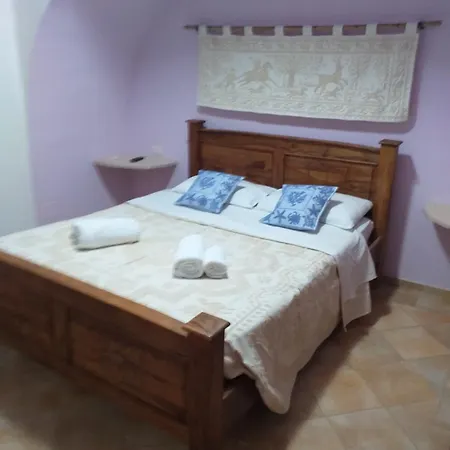 Bed and Breakfast Daillu 3*