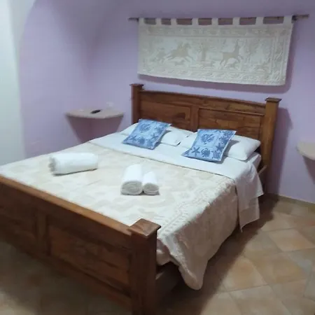 Alojamento de Acomodação e Pequeno-almoço Daillu 3*